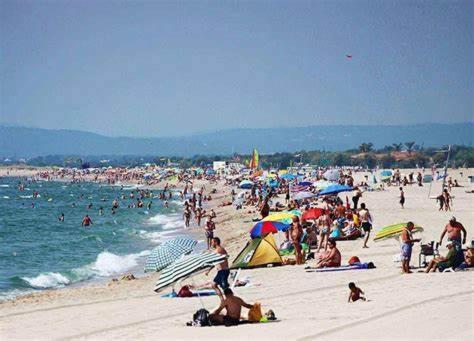 A16-Casa Con Barbacoa En La Playa Villa Empuriabrava Luaran gambar